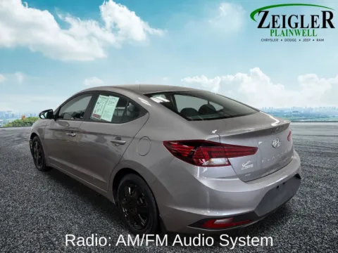 More photos of 2020 Hyundai Elantra SE at Zeigler Chrysler Dodge Jeep Ram of Plainwell, MI