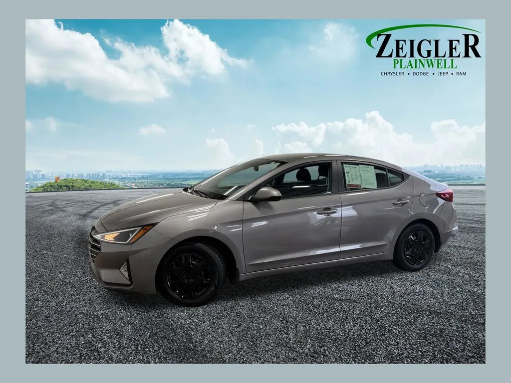 2020 Hyundai Elantra SE for sale in Plainwell, MI