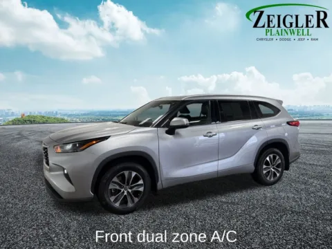 Photos of 2022 Toyota Highlander Hybrid XLE for sale in Plainwell, MI at Zeigler Chrysler Dodge Jeep Ram of Plainwell