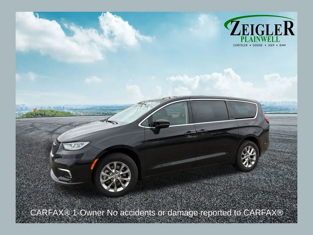 2023 Chrysler Pacifica Touring L for sale in Plainwell, MI