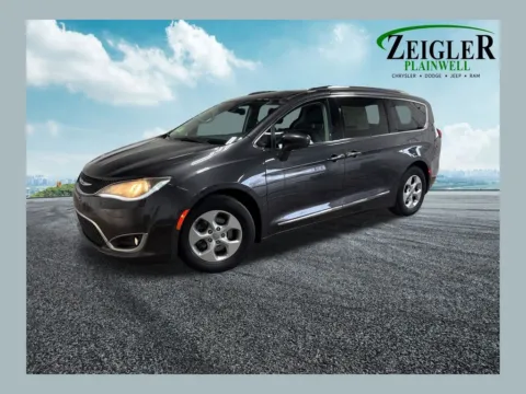 Gray 2017 Chrysler Pacifica Touring L Plus for sale in Plainwell, MI