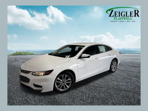 White 2018 Chevrolet Malibu LT for sale in Plainwell, MI