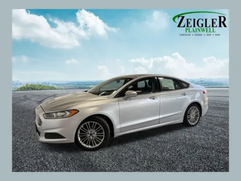 Silver 2016 Ford Fusion SE for sale in Plainwell, MI