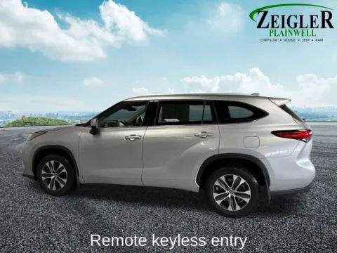 Another view of 2022 Toyota Highlander Hybrid LE for sale in Plainwell, MI at Zeigler Chrysler Dodge Jeep Ram of Plainwell
