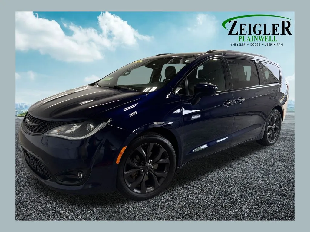 Blue 2018 Chrysler Pacifica Touring L Plus for sale in Plainwell, MI