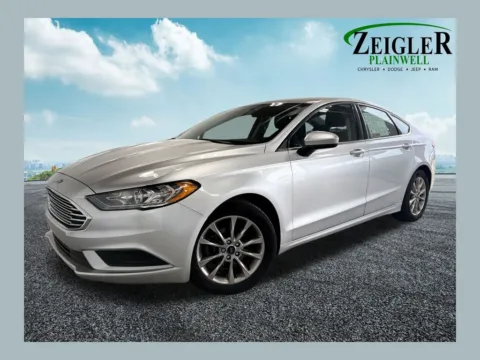 Silver 2017 Ford Fusion SE for sale in Plainwell, MI