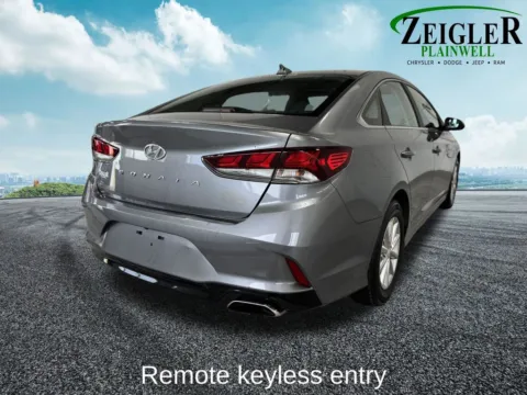 More photos of 2018 Hyundai Sonata SE at Zeigler Chrysler Dodge Jeep Ram of Plainwell, MI