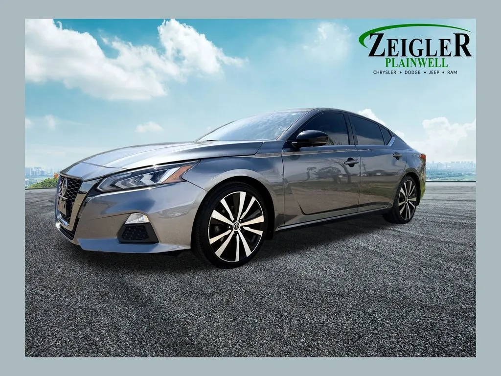 2020 Nissan Altima 2.5 SR for sale in Plainwell, MI