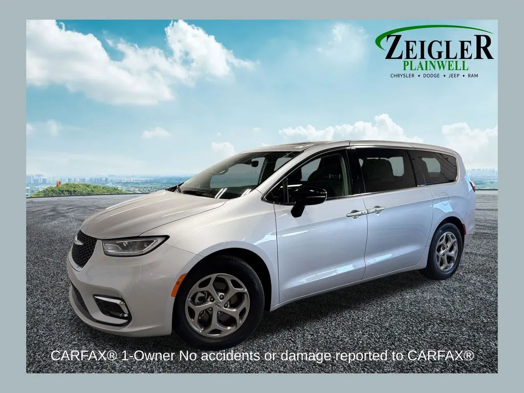 Silver 2024 Chrysler Pacifica Limited for sale in Plainwell, MI