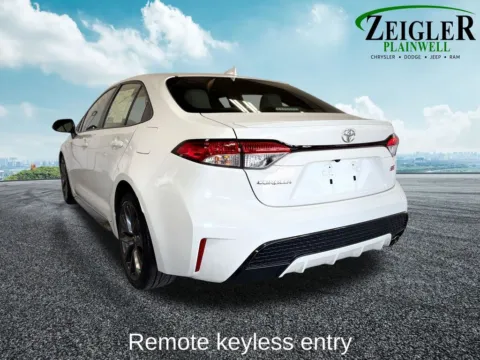 More photos of 2020 Toyota Corolla SE at Zeigler Chrysler Dodge Jeep Ram of Plainwell, MI