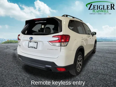More photos of 2022 Subaru Forester Premium at Zeigler Chrysler Dodge Jeep Ram of Plainwell, MI