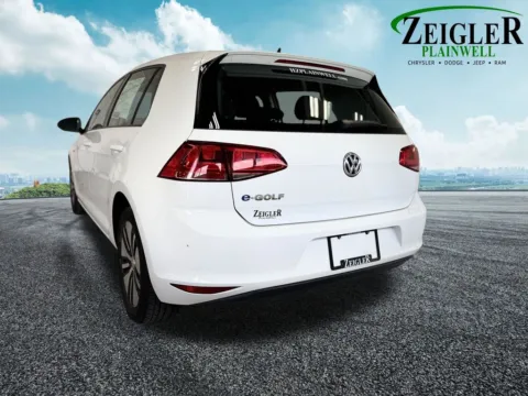 More photos of 2016 Volkswagen e-Golf SE at Zeigler Chrysler Dodge Jeep Ram of Plainwell, MI