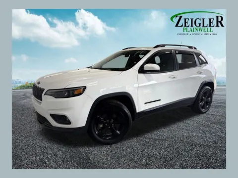 White 2019 Jeep Cherokee Altitude for sale in Plainwell, MI