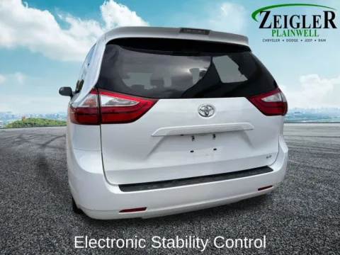 More photos of 2018 Toyota Sienna LE at Zeigler Chrysler Dodge Jeep Ram of Plainwell, MI