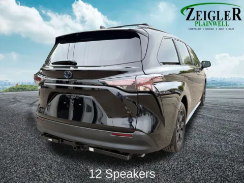 More photos of 2025 Toyota Sienna Woodland Edition at Zeigler Chrysler Dodge Jeep Ram of Plainwell, MI