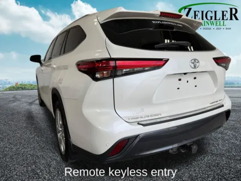More photos of 2020 Toyota Highlander Limited at Zeigler Chrysler Dodge Jeep Ram of Plainwell, MI
