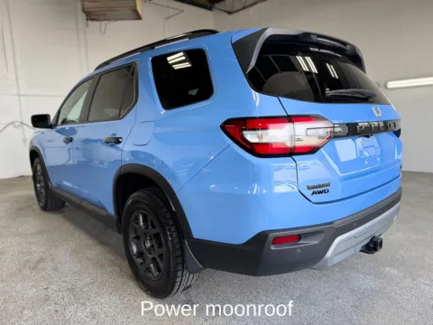More photos of 2023 Honda Pilot TrailSport at Zeigler Chrysler Dodge Jeep Ram of Plainwell, MI