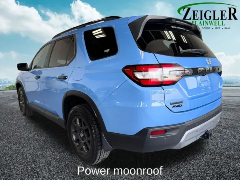 More photos of 2023 Honda Pilot TrailSport at Zeigler Chrysler Dodge Jeep Ram of Plainwell, MI