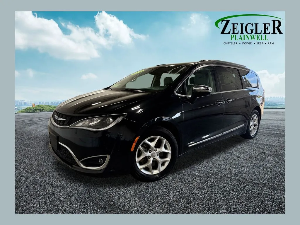 Black 2019 Chrysler Pacifica Limited for sale in Plainwell, MI