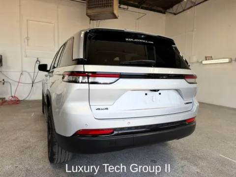 More photos of 2024 Jeep Grand Cherokee Limited at Zeigler Chrysler Dodge Jeep Ram of Plainwell, MI