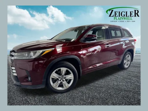 Red 2018 Toyota Highlander Limited for sale in Plainwell, MI