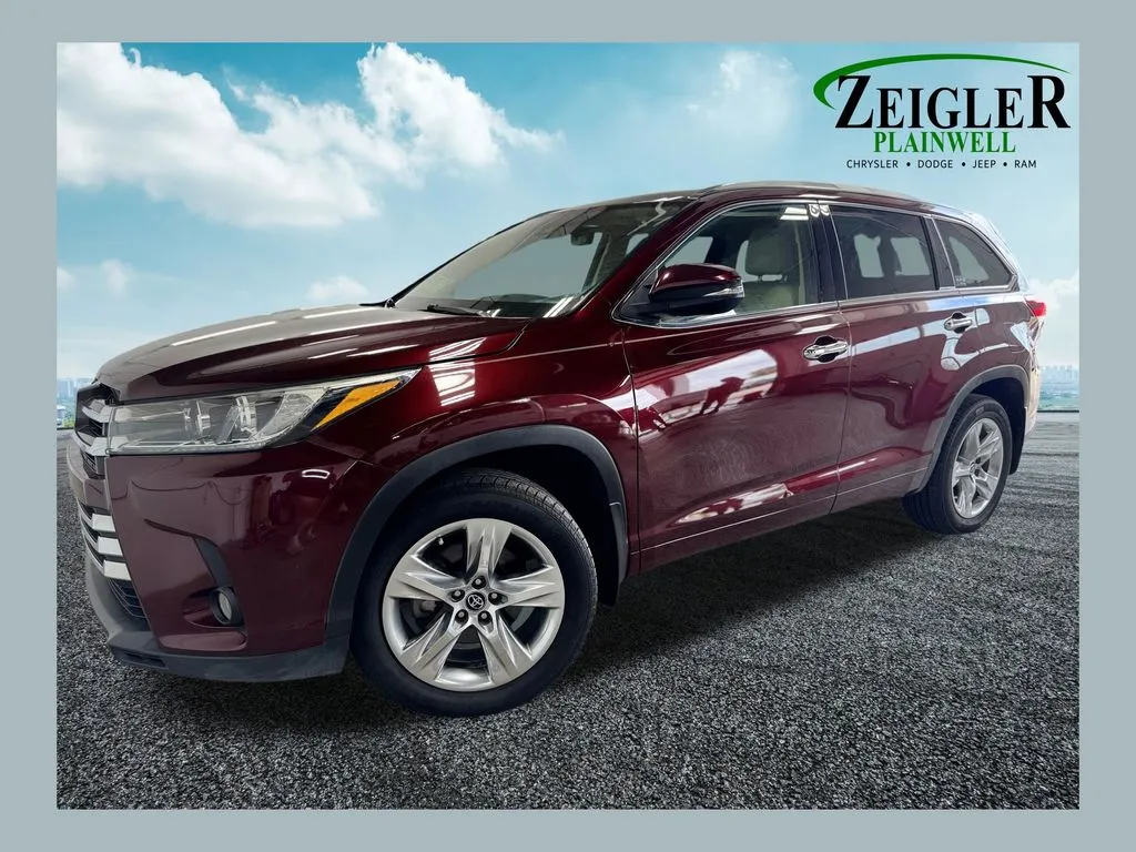 Red 2018 Toyota Highlander Limited for sale in Plainwell, MI