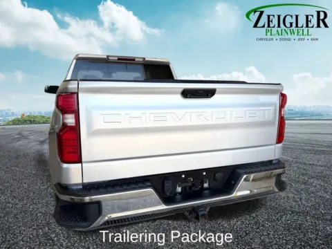 More photos of 2022 Chevrolet Silverado 1500 LT at Zeigler Chrysler Dodge Jeep Ram of Plainwell, MI
