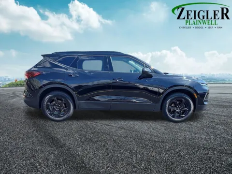 More photos of 2023 Chevrolet Blazer LT at Zeigler Chrysler Dodge Jeep Ram of Plainwell, MI