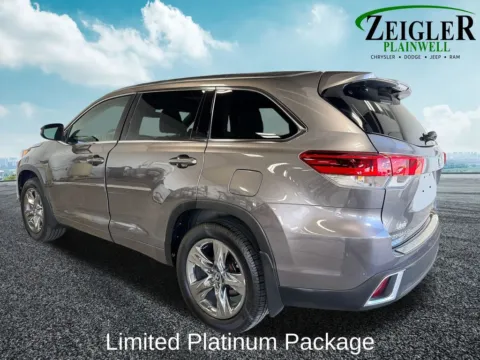 Another view of 2017 Toyota Highlander Limited Platinum for sale in Plainwell, MI at Zeigler Chrysler Dodge Jeep Ram of Plainwell