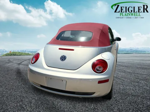 More photos of 2009 Volkswagen Beetle 2.5L at Zeigler Chrysler Dodge Jeep Ram of Plainwell, MI
