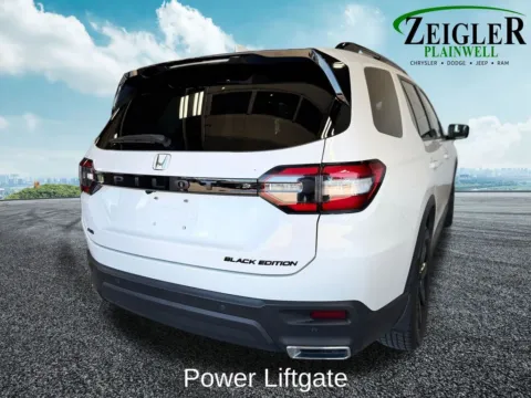 More photos of 2023 Honda Pilot Elite at Zeigler Chrysler Dodge Jeep Ram of Plainwell, MI
