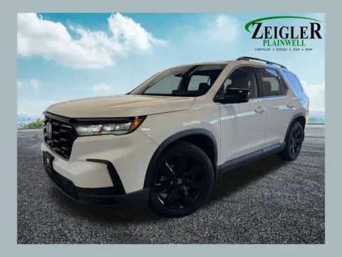 White 2023 Honda Pilot Elite for sale in Plainwell, MI