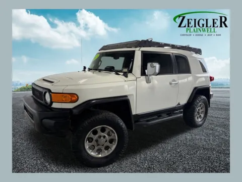 White 2013 Toyota FJ Cruiser for sale in Plainwell, MI