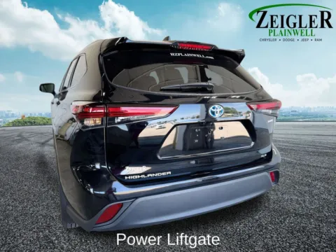 More photos of 2024 Toyota Highlander Hybrid XLE at Zeigler Chrysler Dodge Jeep Ram of Plainwell, MI