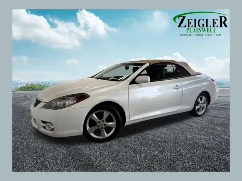 White 2008 Toyota Camry Solara SLE for sale in Plainwell, MI
