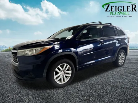 Photos of 2015 Toyota Highlander LE for sale in Plainwell, MI at Zeigler Chrysler Dodge Jeep Ram of Plainwell
