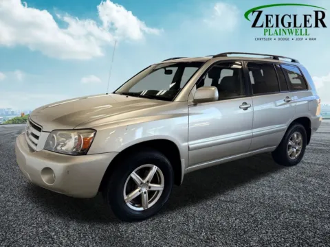 Photos of 2006 Toyota Highlander V6 for sale in Plainwell, MI at Zeigler Chrysler Dodge Jeep Ram of Plainwell