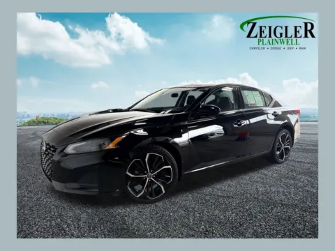Black 2025 Nissan Altima 2.5 SR for sale in Plainwell, MI