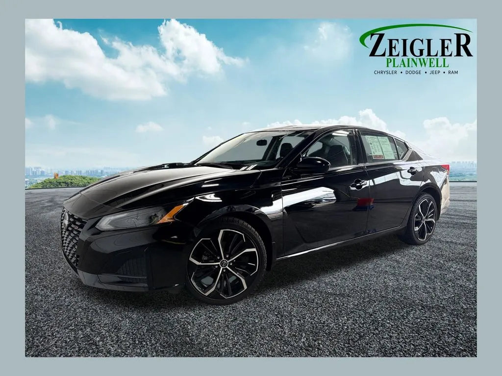 Black 2025 Nissan Altima 2.5 SR for sale in Plainwell, MI