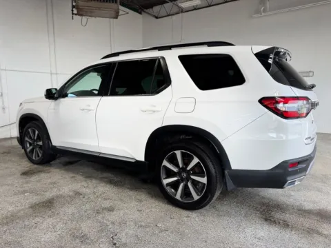 Another view of 2023 Honda Pilot Touring for sale in Plainwell, MI at Zeigler Chrysler Dodge Jeep Ram of Plainwell