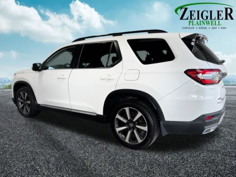 Another view of 2023 Honda Pilot Touring for sale in Plainwell, MI at Zeigler Chrysler Dodge Jeep Ram of Plainwell