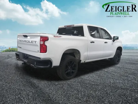 More photos of 2021 Chevrolet Silverado 1500 LT Trail Boss at Zeigler Chrysler Dodge Jeep Ram of Plainwell, MI