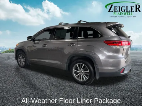 Another view of 2018 Toyota Highlander XLE for sale in Plainwell, MI at Zeigler Chrysler Dodge Jeep Ram of Plainwell