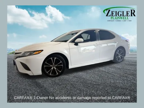 White 2019 Toyota Camry SE for sale in Plainwell, MI