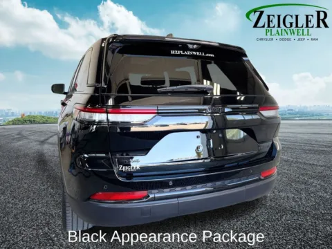 More photos of 2024 Jeep Grand Cherokee Limited at Zeigler Chrysler Dodge Jeep Ram of Plainwell, MI