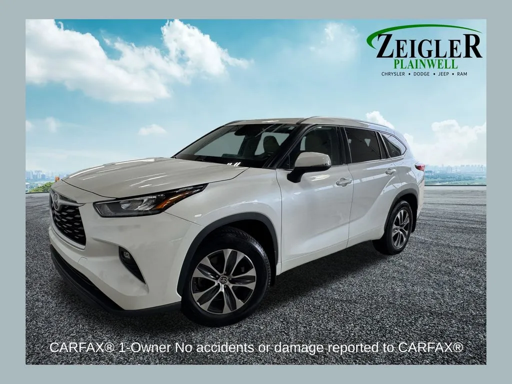 Unknown 2025 Toyota RAV4 XLE Premium for sale in Plainwell, MI