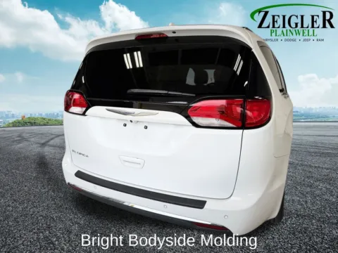 More photos of 2017 Chrysler Pacifica Touring L at Zeigler Chrysler Dodge Jeep Ram of Plainwell, MI