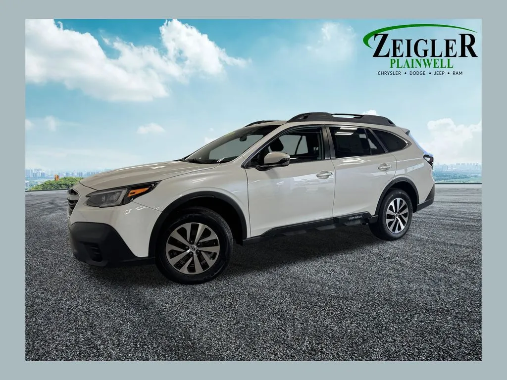 White 2022 Subaru Outback Premium for sale in Plainwell, MI