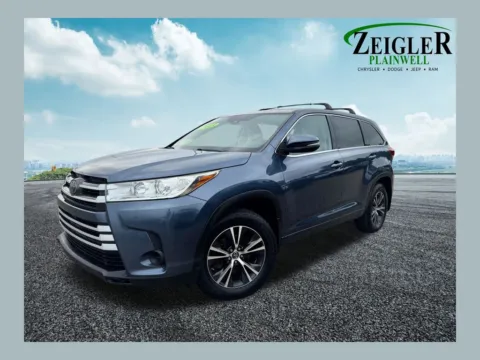 Unknown 2018 Toyota Highlander LE for sale in Plainwell, MI