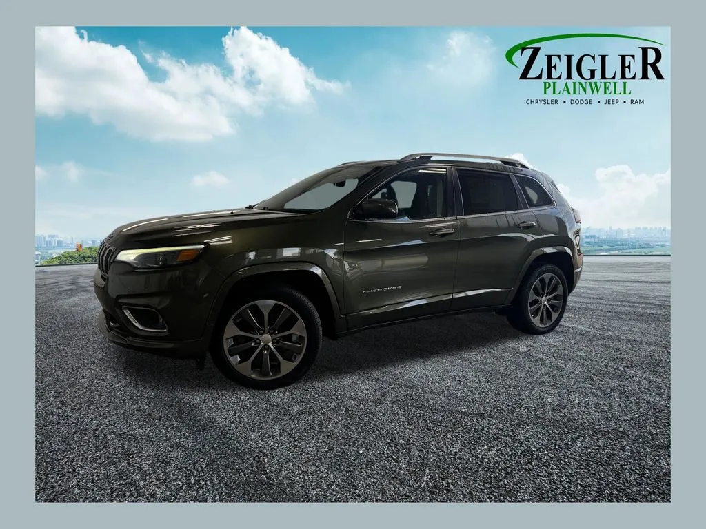 Green 2019 Jeep Cherokee Overland for sale in Plainwell, MI